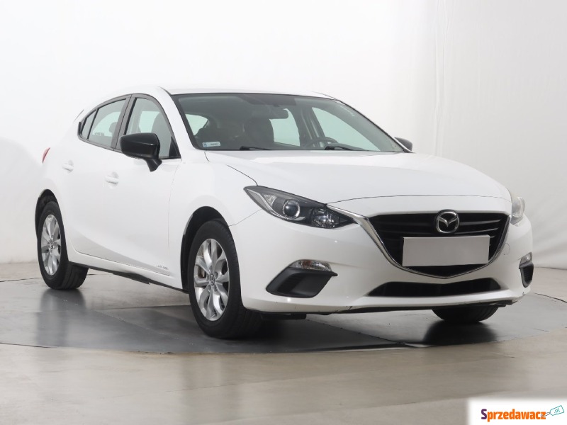 Mazda 3  Hatchback 2016,  1.5 benzyna - Na sprzedaż za 47 999 zł - Katowice