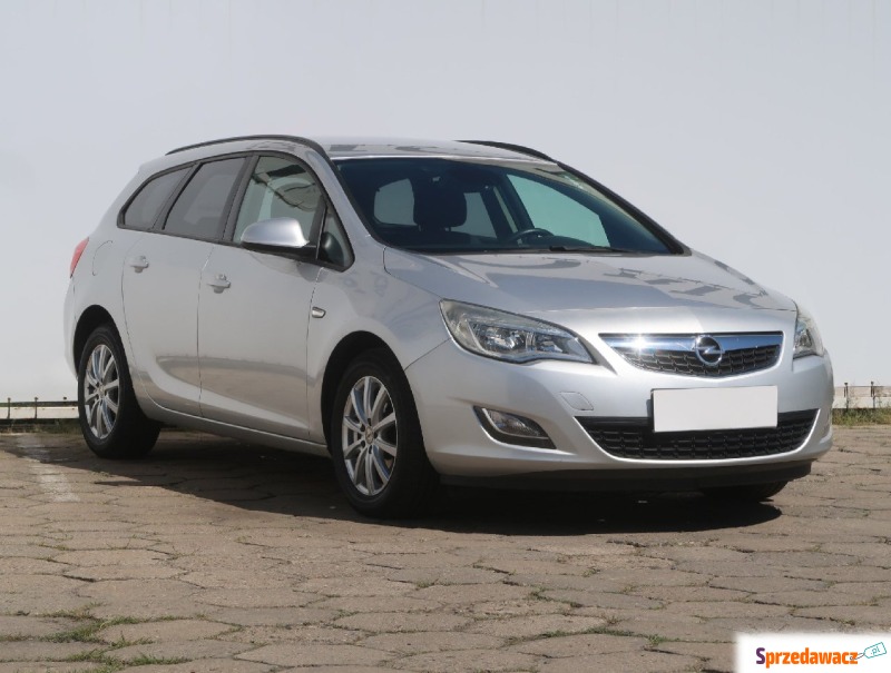 Opel Astra 1.6 16V (116KM), 2010 - Samochody osobowe - Łódź