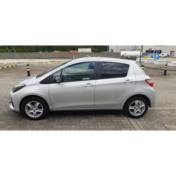 Toyota Yaris  Hatchback 2019,  1.0 benzyna - Na sprzedaż za 51 906 zł - Rybnik - zdjęcie 12