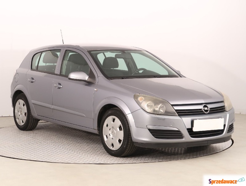 Opel Astra  Hatchback 2005,  1.6 benzyna - Na sprzedaż za 9 999,00 zł - Chorzów