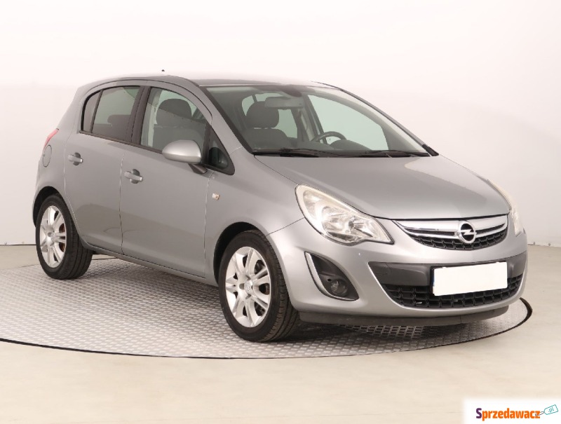 Opel Corsa  Hatchback 2013,  1.4 benzyna - Na sprzedaż za 24 499 zł - Kraśnik