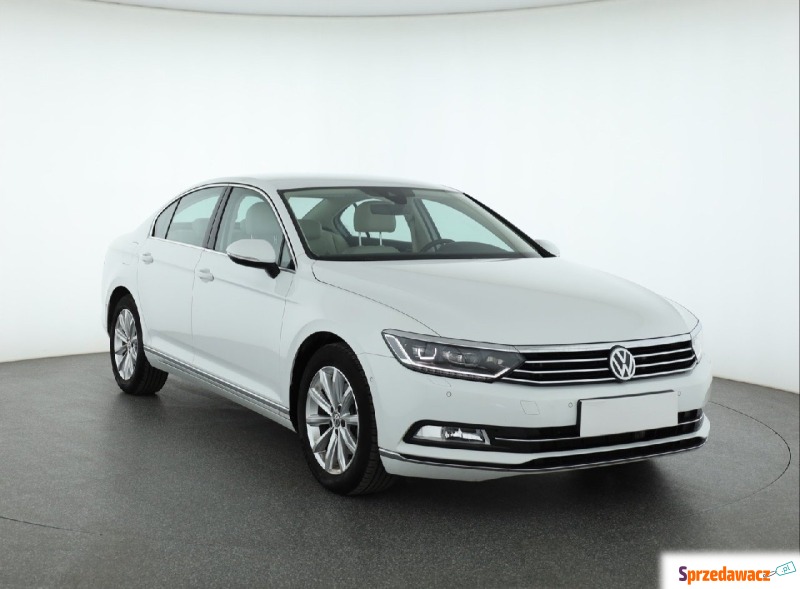 VW Passat 2.0 TDI (150KM), 2017 - Samochody osobowe - Piaseczno