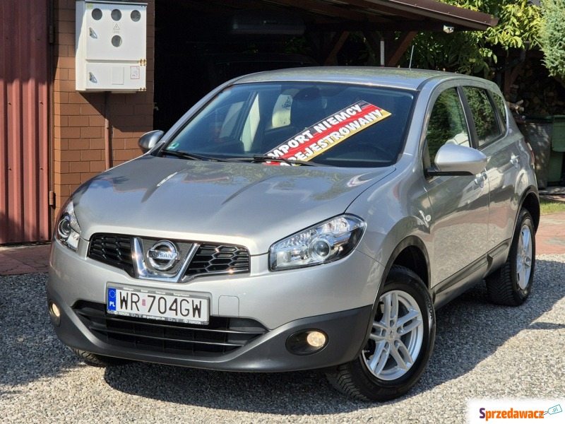 Nissan Qashqai  SUV 2012,  1.6 benzyna - Na sprzedaż za 36 900 zł - Radom