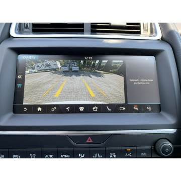 Jaguar E-PACE  SUV 2018,  2.0 diesel, automat - Na sprzedaż za 114 999 zł - Kraków - zdjęcie 12