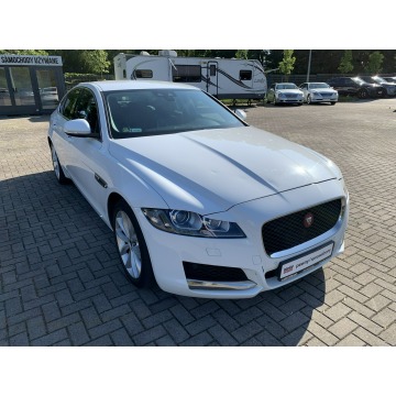 Jaguar XF  Sedan/Limuzyna 2018,  2.0 diesel, automat - Na sprzedaż za 129 899 zł - Kraków - zdjęcie 3