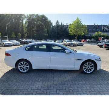 Jaguar XF  Sedan/Limuzyna 2018,  2.0 diesel, automat - Na sprzedaż za 129 899 zł - Kraków - zdjęcie 4