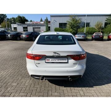 Jaguar XF  Sedan/Limuzyna 2018,  2.0 diesel, automat - Na sprzedaż za 129 899 zł - Kraków - zdjęcie 7