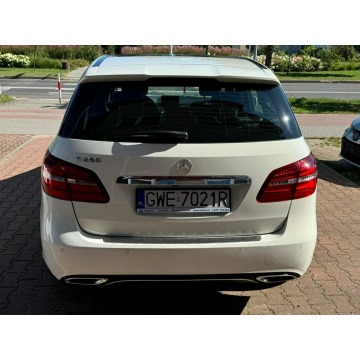 Mercedes - Benz B-klasa  Liftback 2018,  2.0 benzyna, automat - Na sprzedaż za 69 900 zł - Rumia - zdjęcie 6