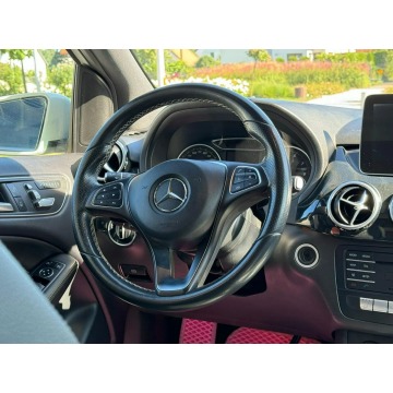 Mercedes - Benz B-klasa  Liftback 2018,  2.0 benzyna, automat - Na sprzedaż za 69 900 zł - Rumia - zdjęcie 11