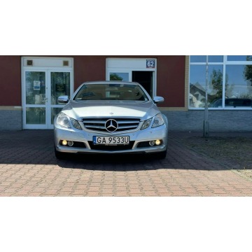 Mercedes - Benz E-klasa  Coupe/Sportowy 2009,  3.0 diesel, automat - Na sprzedaż za 49 900 zł - Rumia - zdjęcie 2