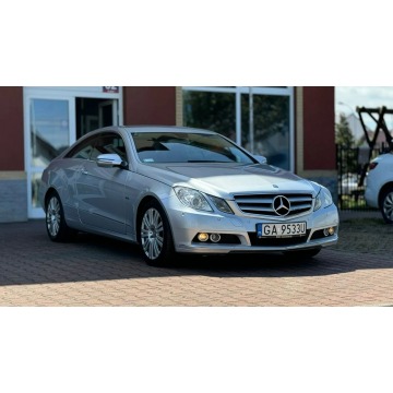 Mercedes - Benz E-klasa  Coupe/Sportowy 2009,  3.0 diesel, automat - Na sprzedaż za 49 900 zł - Rumia - zdjęcie 3