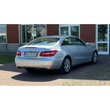 Mercedes - Benz E-klasa  Coupe/Sportowy 2009,  3.0 diesel, automat - Na sprzedaż za 49 900 zł - Rumia - zdjęcie 8