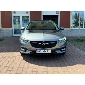 Opel Insignia  Sedan/Limuzyna 2020,  2.0 diesel, automat - Na sprzedaż za 77 900 zł - Rumia - zdjęcie 2
