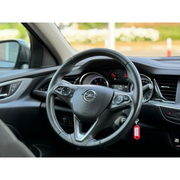 Opel Insignia  Sedan/Limuzyna 2020,  2.0 diesel, automat - Na sprzedaż za 77 900 zł - Rumia - zdjęcie 7