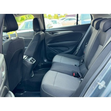Opel Insignia  Sedan/Limuzyna 2020,  2.0 diesel, automat - Na sprzedaż za 77 900 zł - Rumia - zdjęcie 8