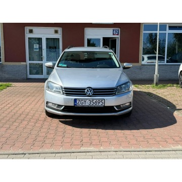 Volkswagen Passat 2013,  1.6 diesel - Na sprzedaż za 24 900 zł - Rumia - zdjęcie 3