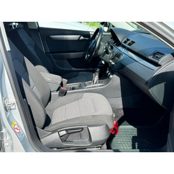 Volkswagen Passat 2013,  1.6 diesel - Na sprzedaż za 24 900 zł - Rumia - zdjęcie 7