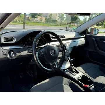 Volkswagen Passat 2013,  1.6 diesel - Na sprzedaż za 24 900 zł - Rumia - zdjęcie 9