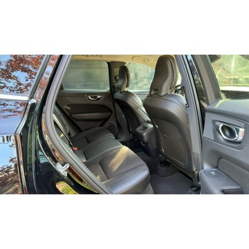 Volvo   SUV 2020,  2.0 diesel, automat - Na sprzedaż za 189 900 zł - Rumia - zdjęcie 2