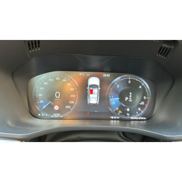 Volvo   SUV 2020,  2.0 diesel, automat - Na sprzedaż za 189 900 zł - Rumia - zdjęcie 6