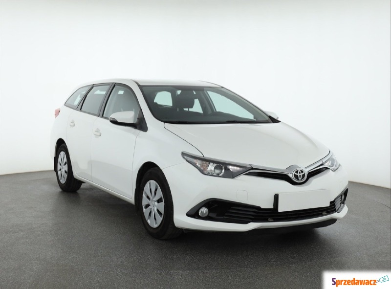 Toyota Auris  Kombi 2018,  1.4 benzyna - Na sprzedaż za 46 499 zł - Piaseczno