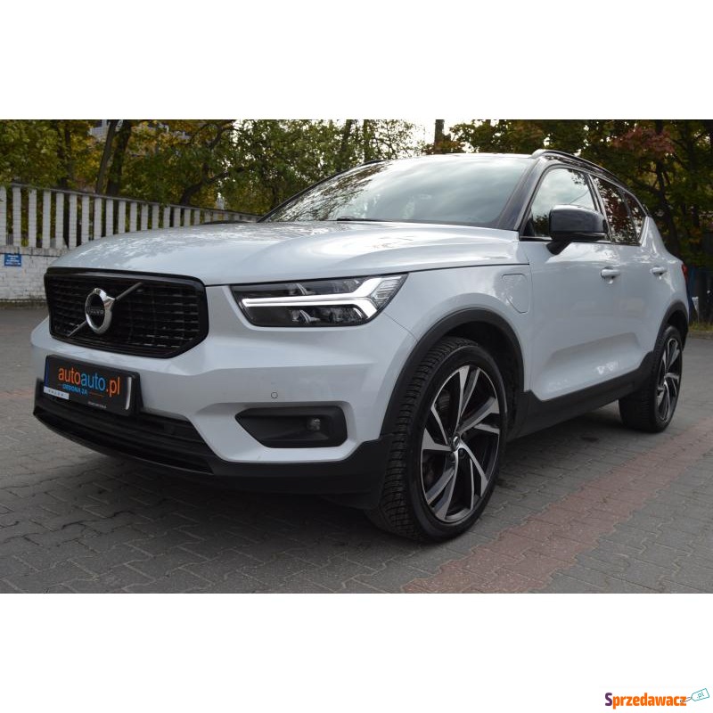 Volvo XC40  Terenowy 2021,  1.5 hybryda - Na sprzedaż za 174 999 zł - Warszawa