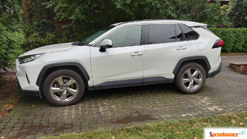 Toyota RAV4  SUV 2021,  2.0 benzyna - Na sprzedaż za 134 000 zł - Milanówek