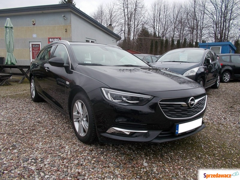 Opel Insignia 2019,  1.6 benzyna - Na sprzedaż za 77 000 zł - Białystok