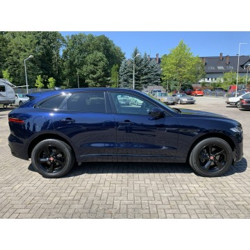 Jaguar F-PACE  SUV 2022,  2.0 benzyna, automat - Na sprzedaż za 259 899 zł - Kraków - zdjęcie 4