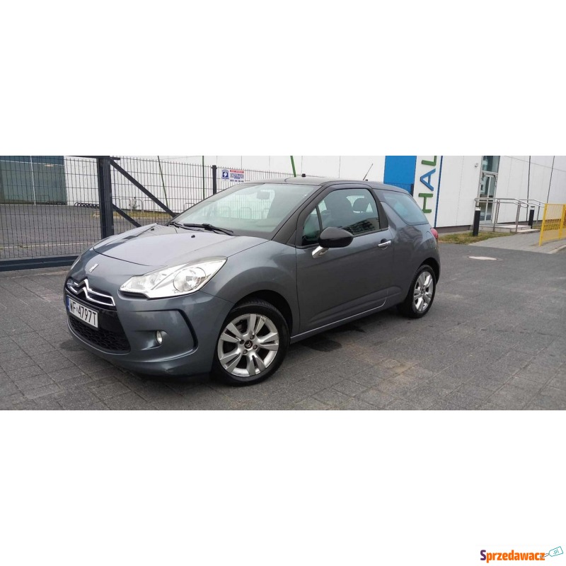 Citroen DS3  Hatchback 2010,  1.4 benzyna - Na sprzedaż za 17 800 zł - Warszawa