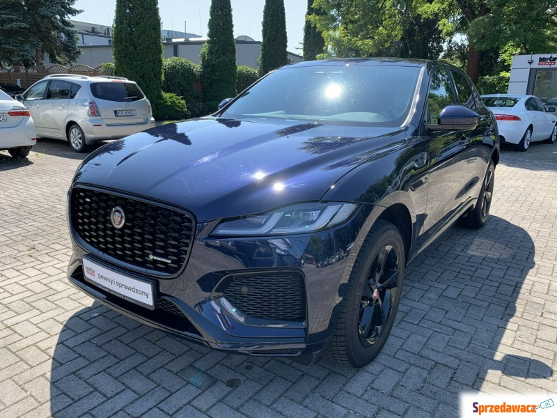 Jaguar F-PACE  SUV 2022,  2.0 benzyna - Na sprzedaż za 259 900 zł - Kraków