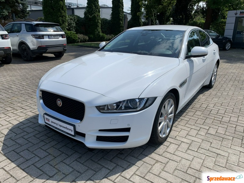 Jaguar XE 2.0d 180 KM - Samochody osobowe - Kraków