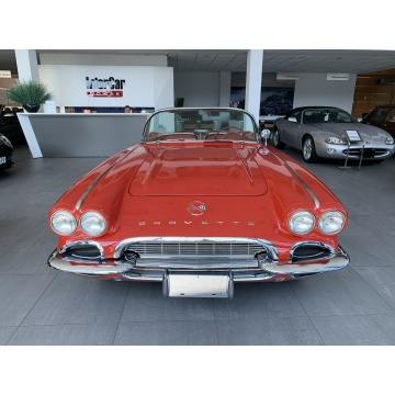 Chevrolet Corvette  Kabriolet 1961,  4.6 benzyna - Na sprzedaż za 719 000 zł - Kraków - zdjęcie 2