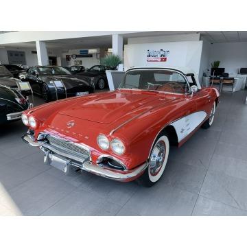 Chevrolet Corvette  Kabriolet 1961,  4.6 benzyna - Na sprzedaż za 719 000 zł - Kraków - zdjęcie 9