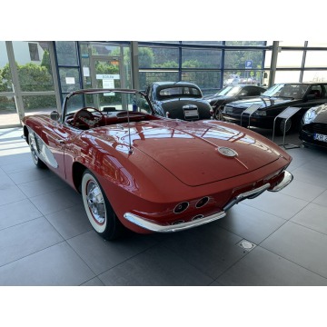 Chevrolet Corvette  Kabriolet 1961,  4.6 benzyna - Na sprzedaż za 719 000 zł - Kraków - zdjęcie 8