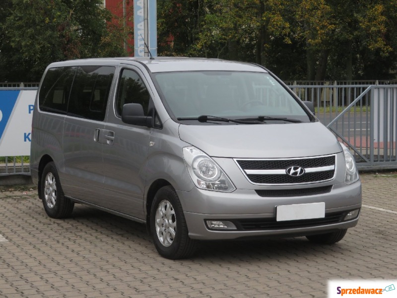 Hyundai H-1 Tour 2.5 CRDi (170KM), 2012 - Samochody osobowe - Piaseczno