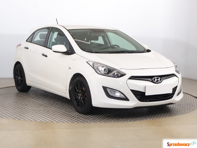 Hyundai i30  Hatchback 2013,  1.4 benzyna - Na sprzedaż za 32 999 zł - Zabrze