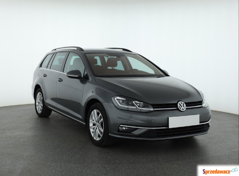 Volkswagen Golf  Kombi 2019,  1.5 benzyna - Na sprzedaż za 61 999 zł - Piaseczno