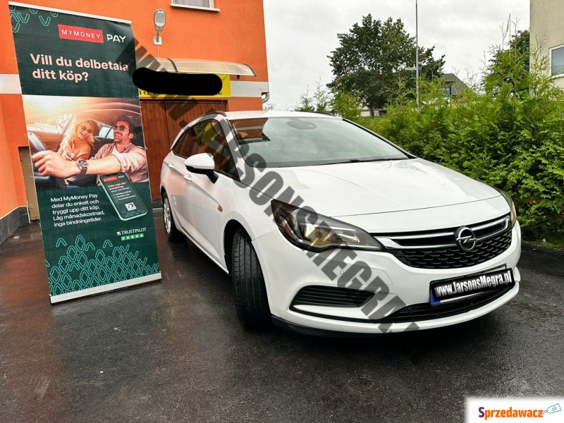 Opel Astra 2016,  1.6 diesel - Na sprzedaż za 38 650 zł - Kiczyce