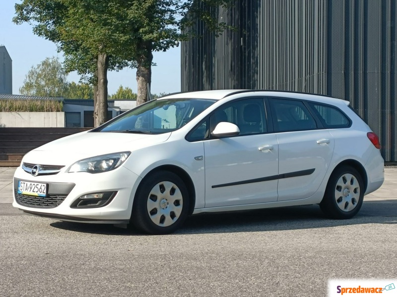 Opel Astra 2015,  1.6 diesel - Na sprzedaż za 22 500 zł - Tarnowskie Góry