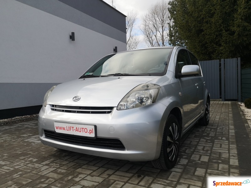 Daihatsu Sirion - Samochody osobowe - Strzegom