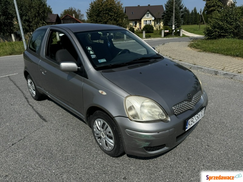 Toyota Yaris  Hatchback 2003,  1.3 benzyna - Na sprzedaż za 3 500,00 zł - Gdów