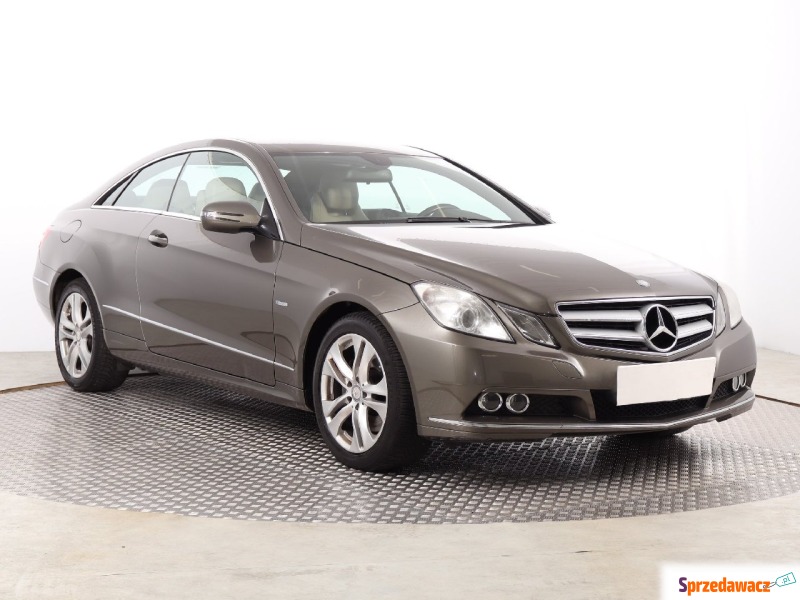 Mercedes - Benz E-klasa  Coupe/Sportowy 2009,  2.2 diesel - Na sprzedaż za 49 999 zł - Katowice