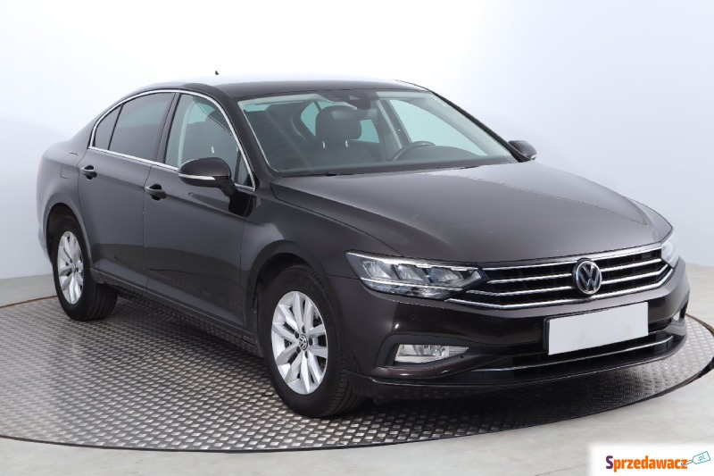 Volkswagen Passat  Liftback 2020,  1.5 benzyna - Na sprzedaż za 71 999 zł - Bielany Wrocławskie