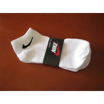 Białe niskie skarpetki Nike, stopki, 2 pary,... - Buty uniseks - Brzegi - zdjęcie 3