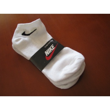 Białe niskie skarpetki Nike, stopki, 2 pary,... - Buty uniseks - Brzegi - zdjęcie 2