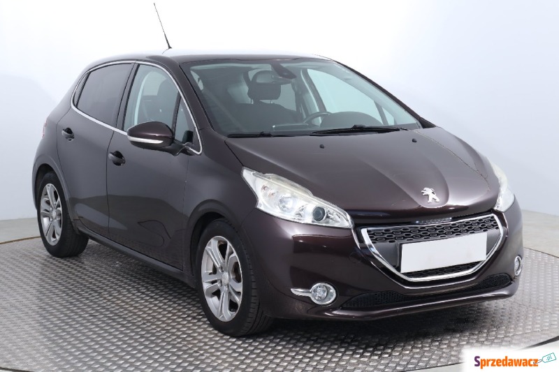 Peugeot 208  Hatchback 2012,  1.4 benzyna - Na sprzedaż za 27 999 zł - Bielany Wrocławskie