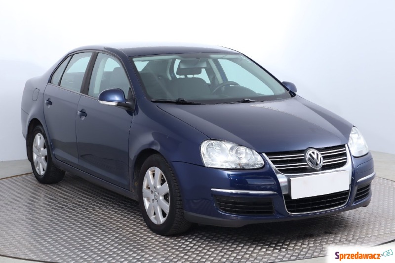 Volkswagen Jetta  Liftback 2006,  1.6 benzyna+LPG - Na sprzedaż za 14 999 zł - Bielany Wrocławskie