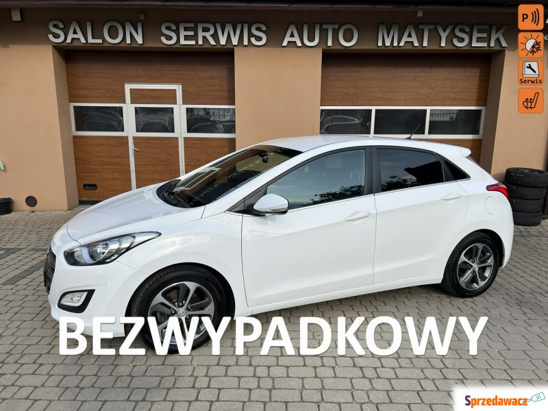 Hyundai i30 - 1,4 100KM  Klima  Podgrzewane fotele... - Samochody osobowe - Orzech