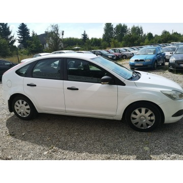 Ford Focus  Hatchback 2009,  1.6 diesel - Na sprzedaż za 4 499,00 zł - Fasty - zdjęcie 3